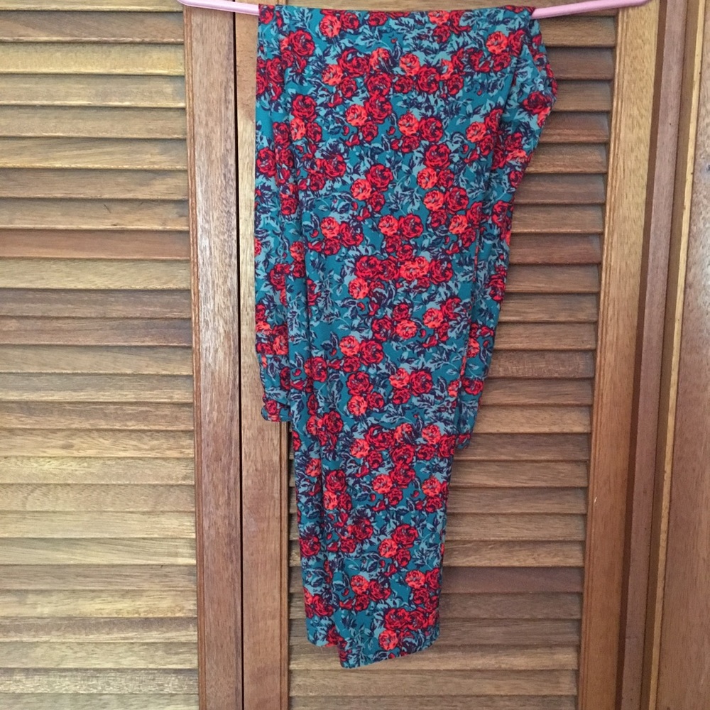 2 for $20 or 3 for $30 TC LuLaRoe leggings!!